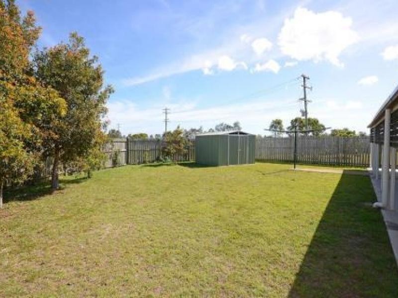 10 Isis Crt, Eli Waters QLD 4655