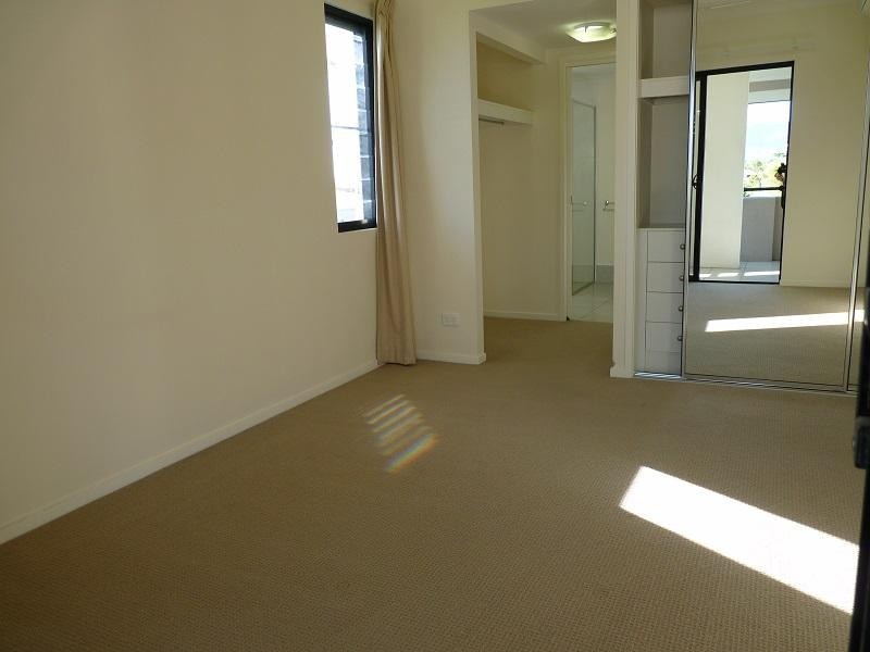 6-24 Henry Street, West End QLD 4810