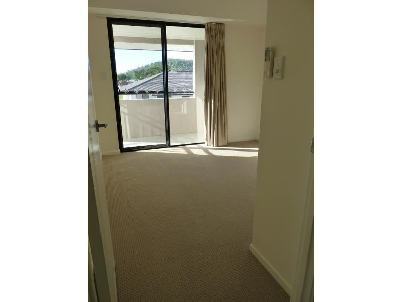 6-24 Henry Street, West End QLD 4810