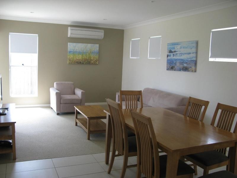 65 Manooka Drive, Cannonvale QLD 4802