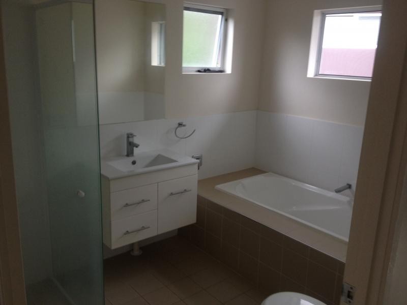 65 Manooka Drive, Cannonvale QLD 4802