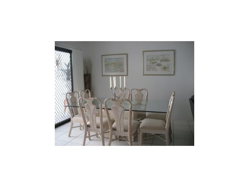 16 Surbiton Court, Carindale QLD 4152