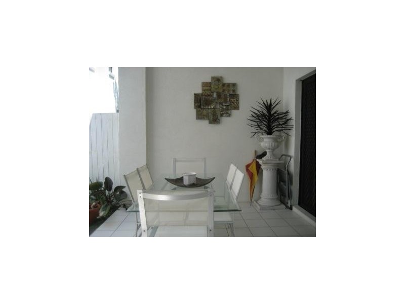 16 Surbiton Court, Carindale QLD 4152