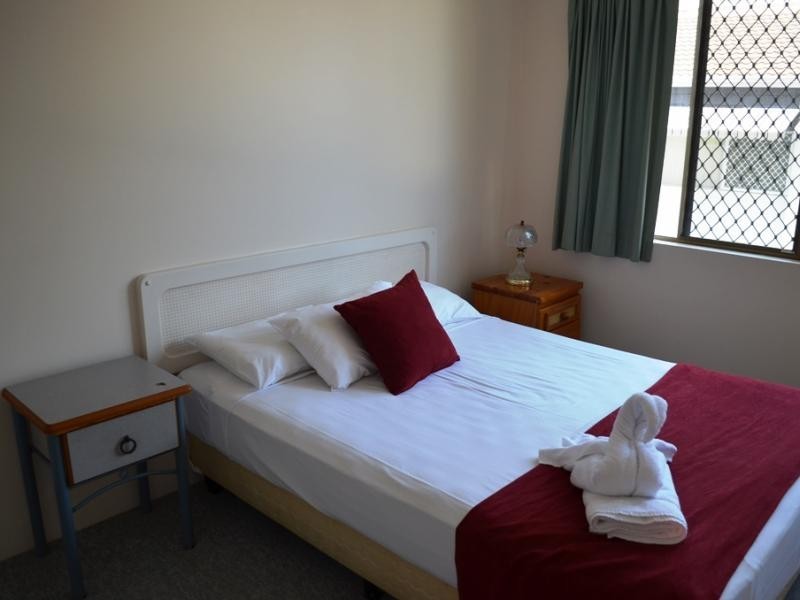 38 Enderley Ave, Surfers Paradise QLD 4217