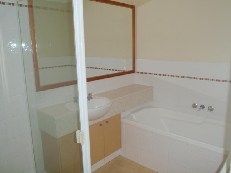 64 Gilston Road, Nerang QLD 4211