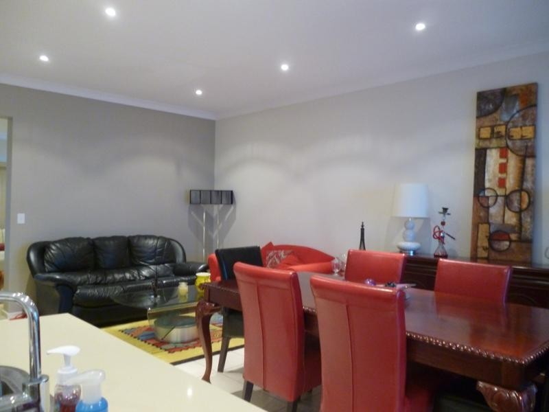 16 Surbiton Court, Carindale QLD 4152