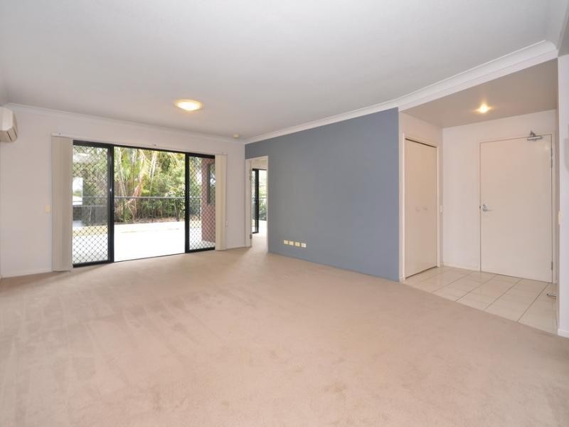 70 Norman Crescent, Norman Park QLD 4170