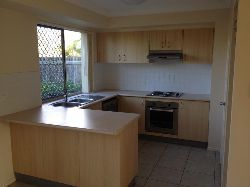 9 Johnston Street, Carina QLD 4152