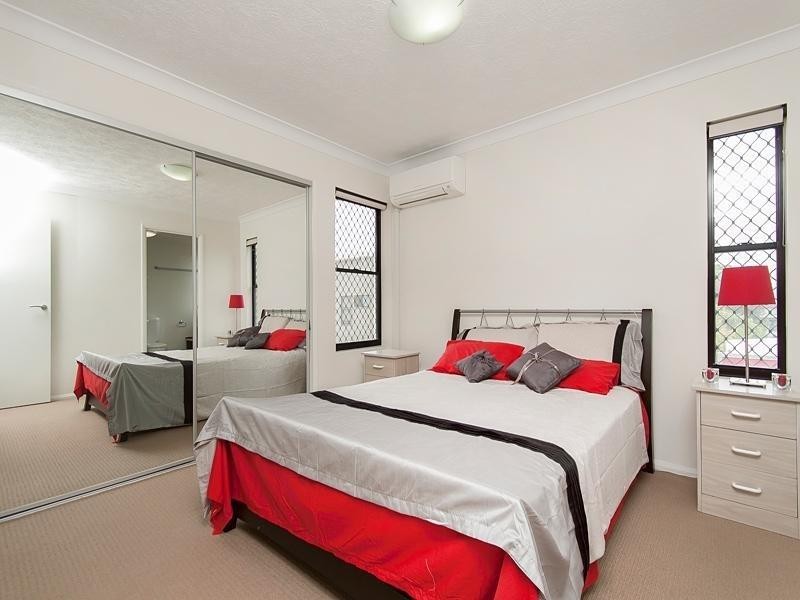 35 Hamilton Road, Moorooka QLD 4105