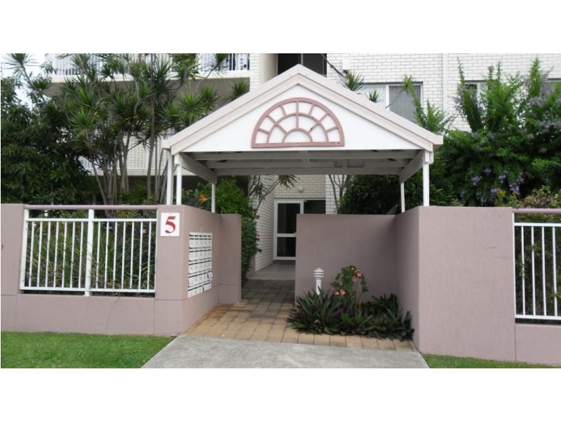 5 Lloyd Street, Southport QLD 4215