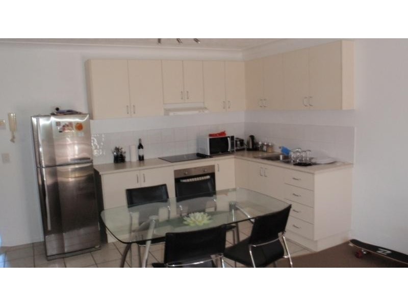 5 Lloyd Street, Southport QLD 4215