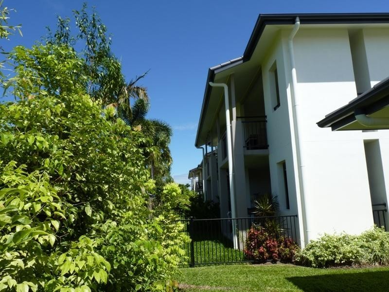 6-24 Henry Street, West End QLD 4810