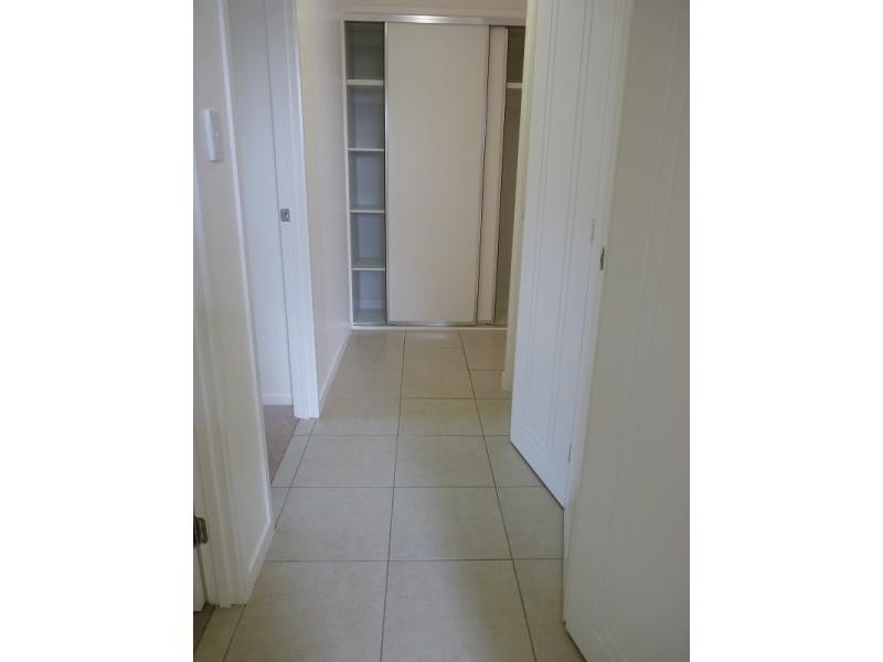 6-24 Henry Street, West End QLD 4810