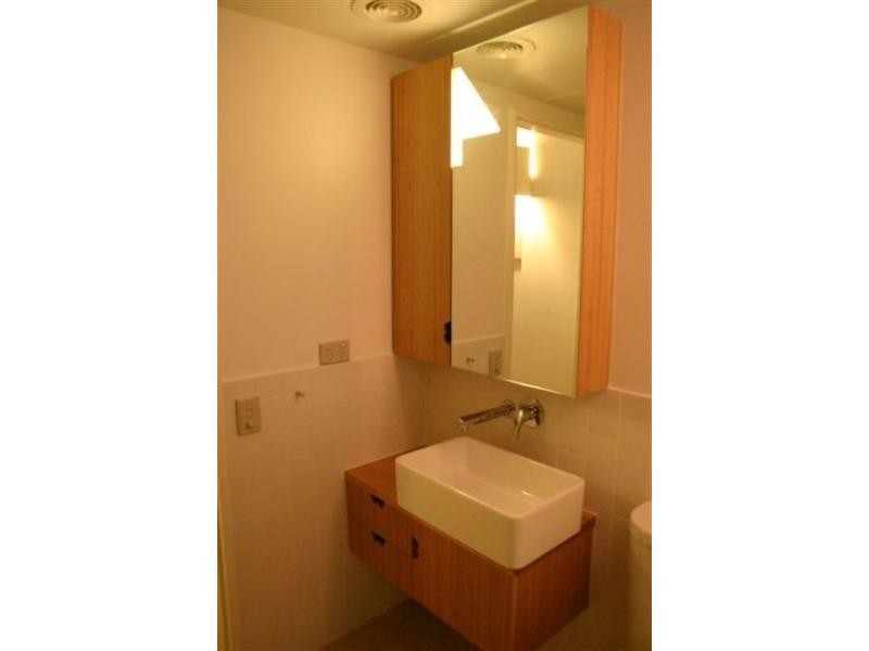 8 Skyring Terrace, Teneriffe QLD 4005