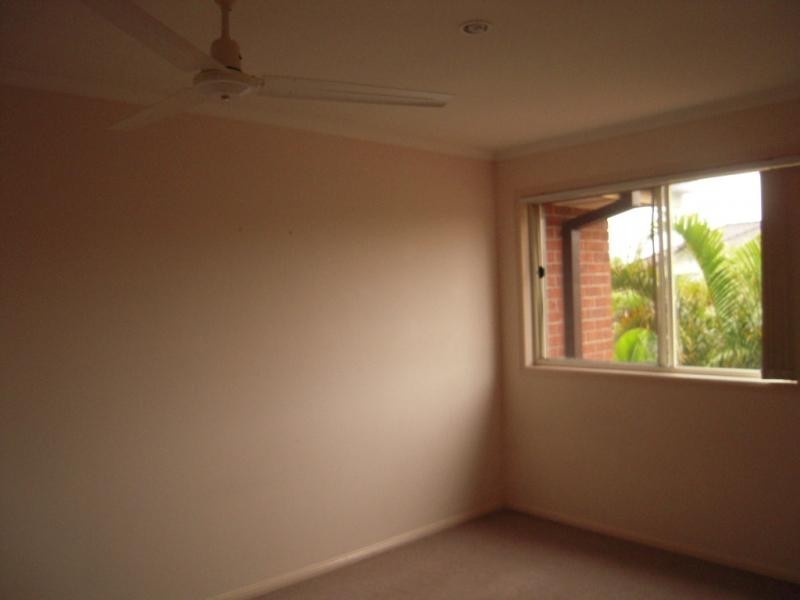 643 Pine Ridge Road, Biggera Waters QLD 4216