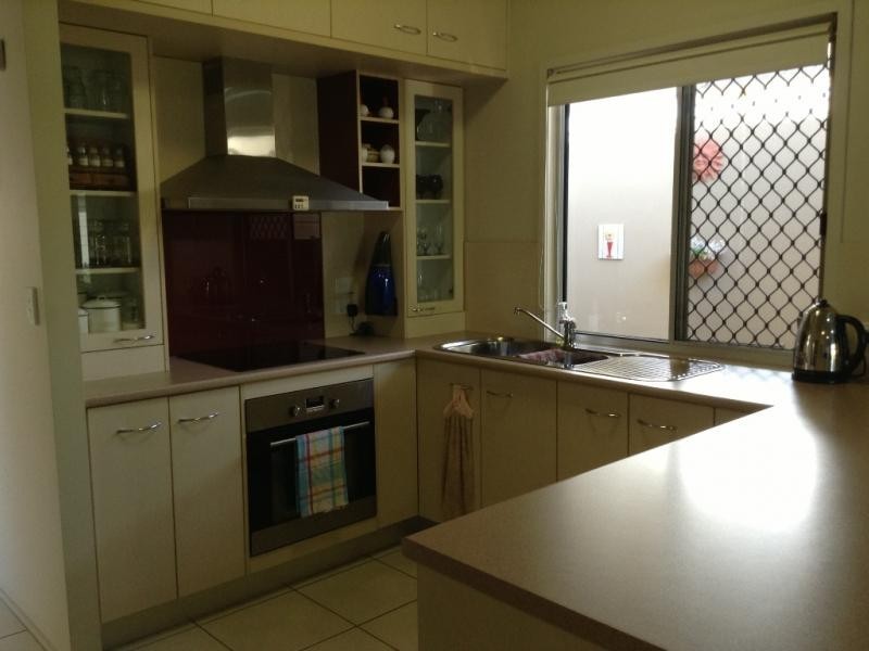 2 Grand Parade, Kawana Island QLD 4575