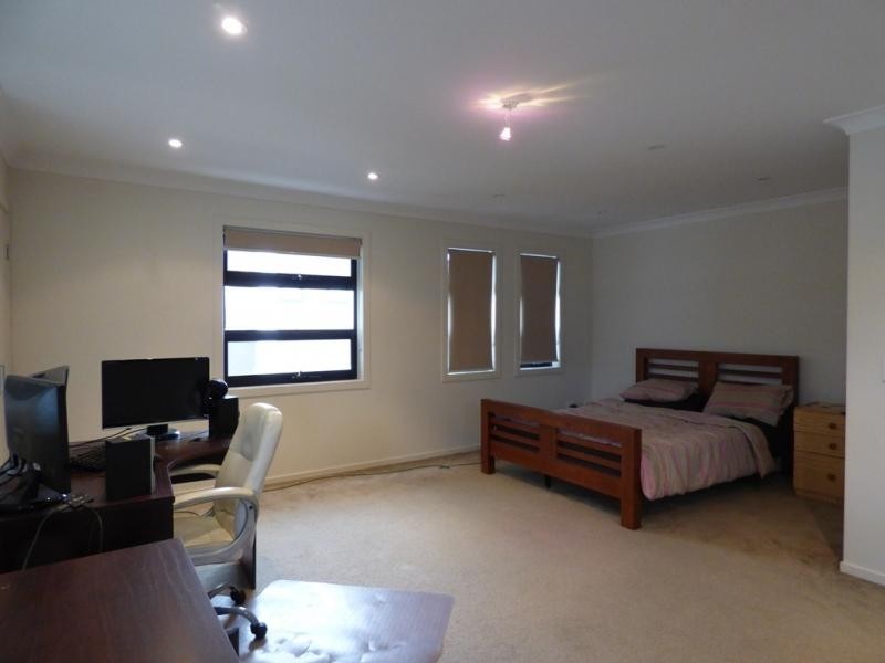 16 Surbiton Court, Carindale QLD 4152