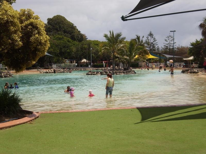 87 Marine Parade, Redcliffe QLD 4020