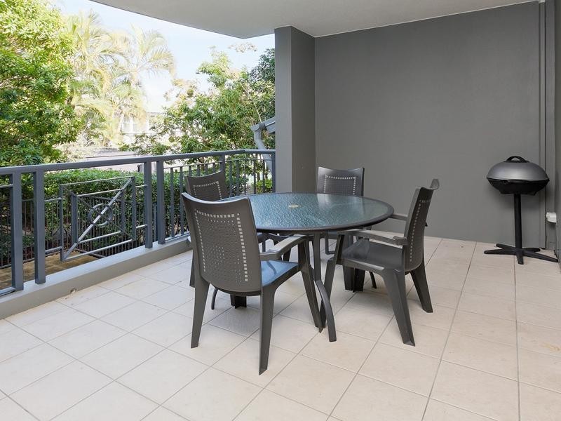 21 Miles Street, Clayfield QLD 4011