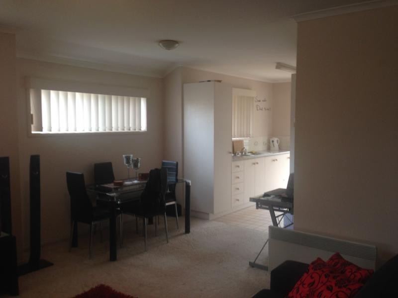 30 Meadowlands Rd, Carindale QLD 4152