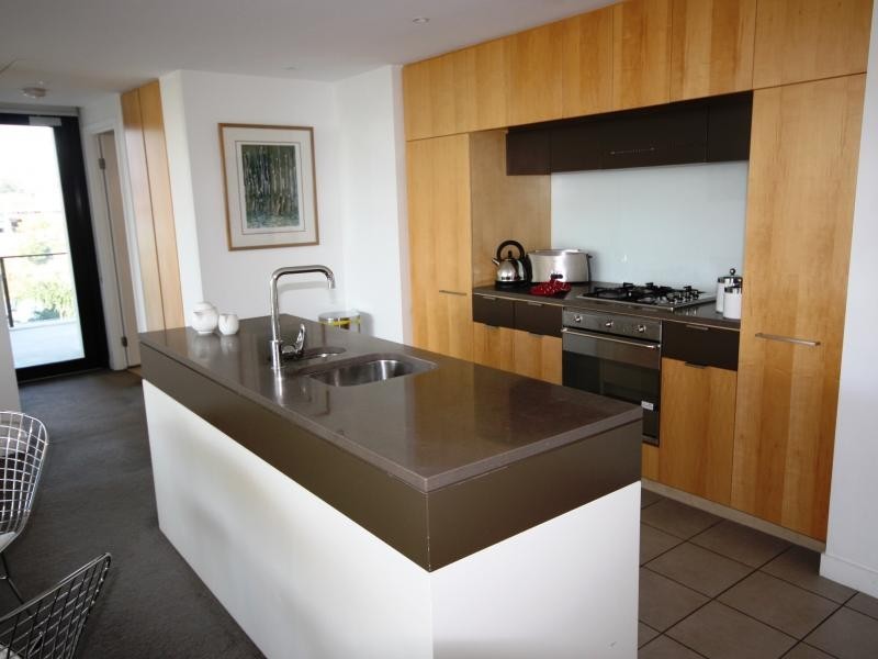 10 Pidgeon Close, West End QLD 4101