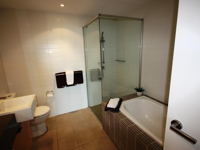 10 Pidgeon Close, West End QLD 4101