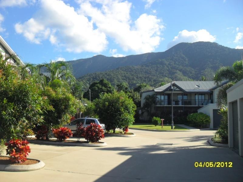 434-446 Kamerunga Rd, Redlynch QLD 4870