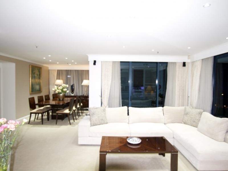 8 Goodwin Street, Kangaroo Point QLD 4169