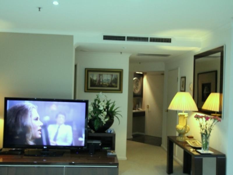 8 Goodwin Street, Kangaroo Point QLD 4169