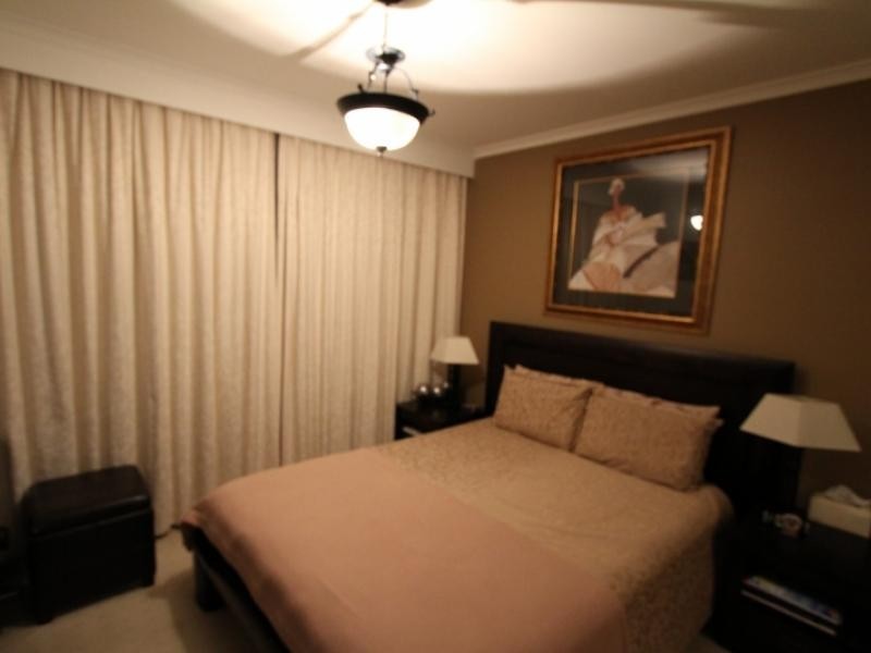 8 Goodwin Street, Kangaroo Point QLD 4169