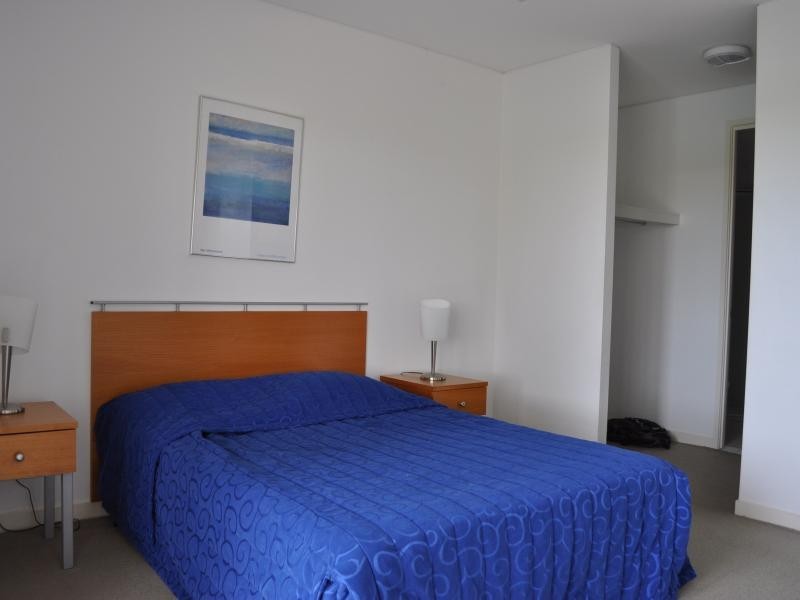 98 University Drive, Varsity Lakes QLD 4227