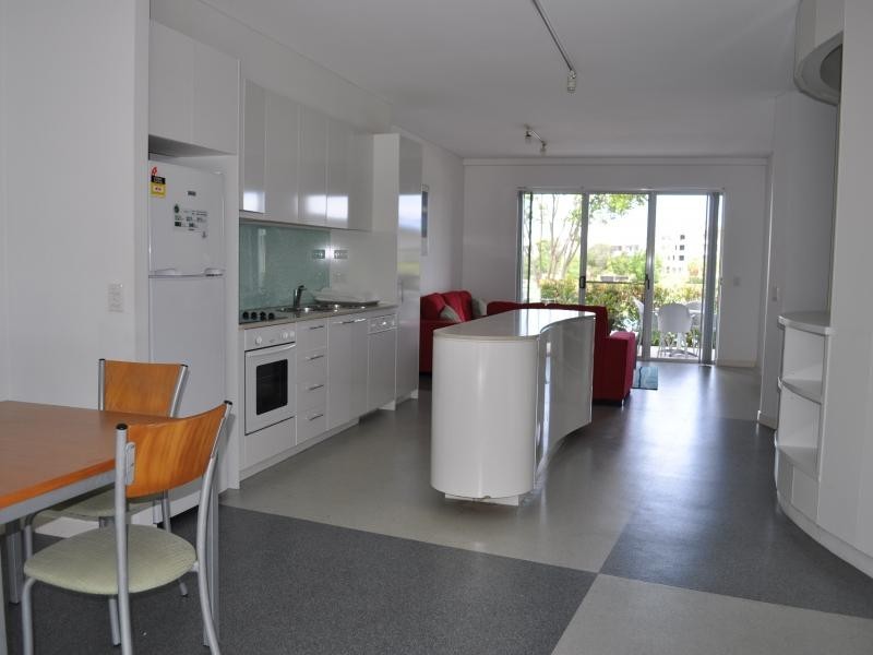 98 University Drive, Varsity Lakes QLD 4227