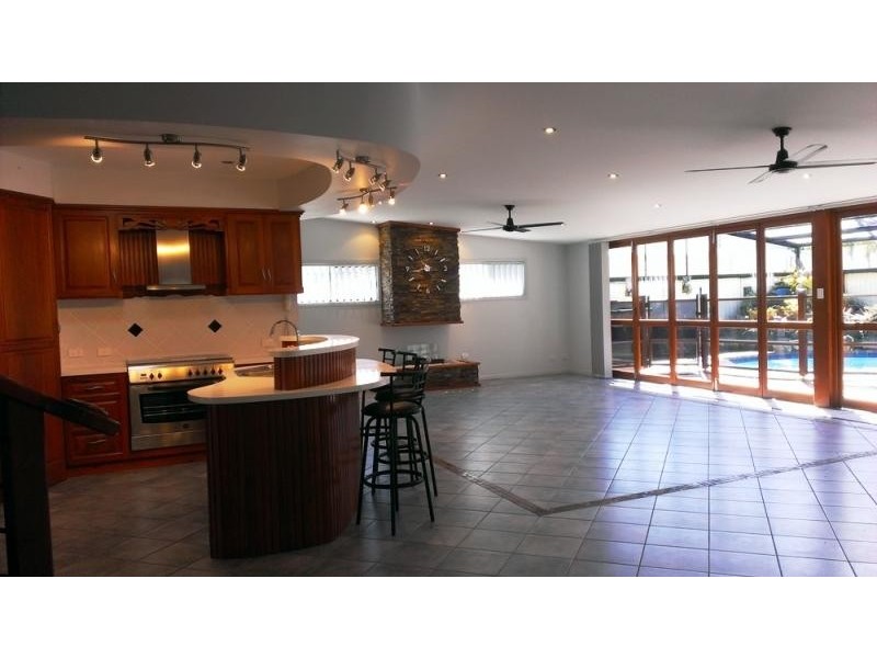 3 COLUMBIA CRT, Newport QLD 4020