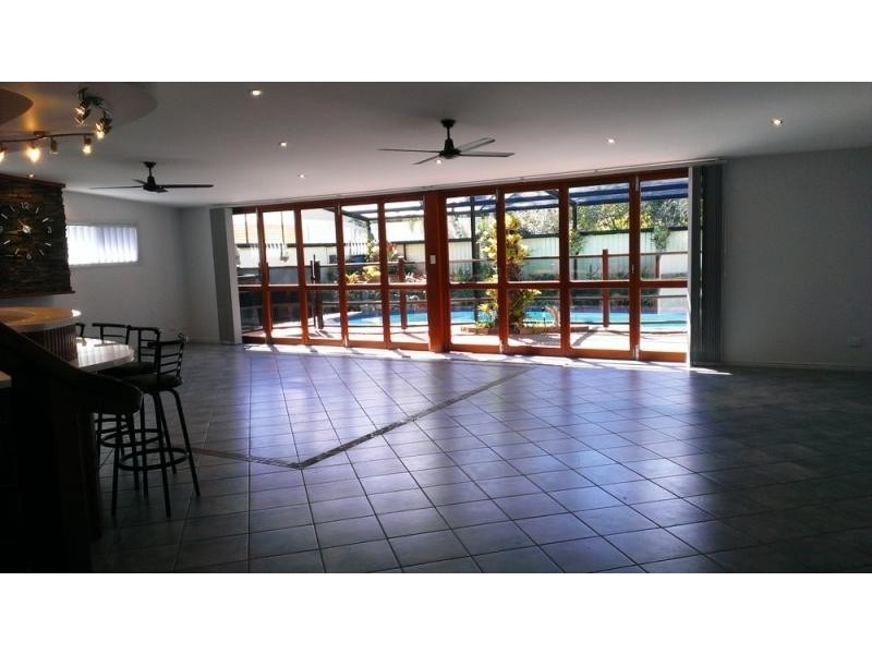 3 COLUMBIA CRT, Newport QLD 4020