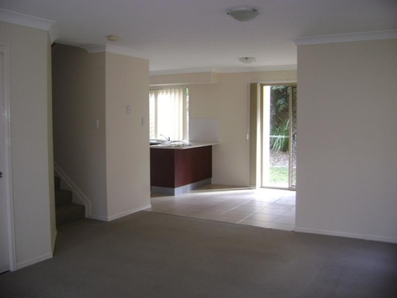 28 Johnston Street, Carina QLD 4152