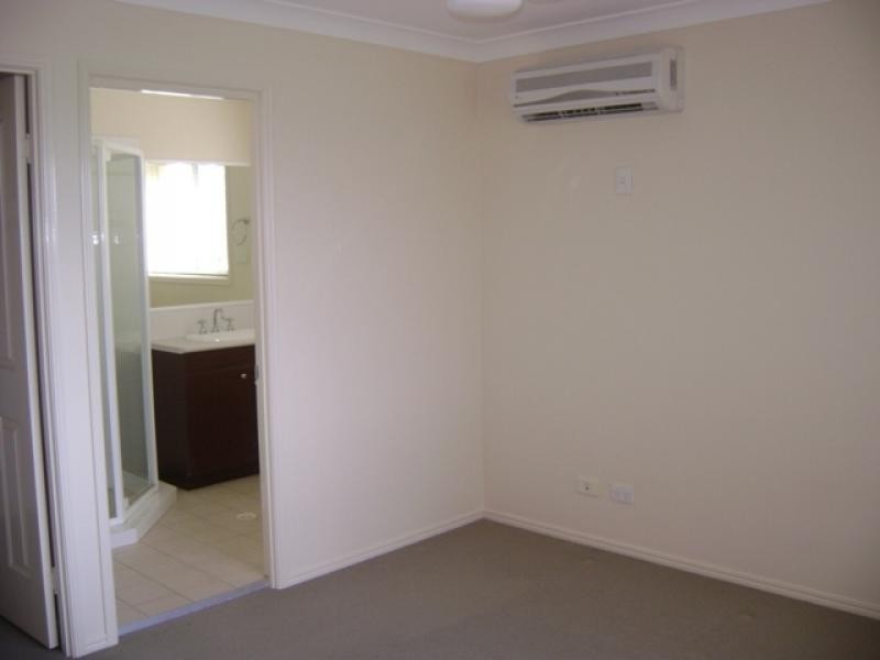 28 Johnston Street, Carina QLD 4152