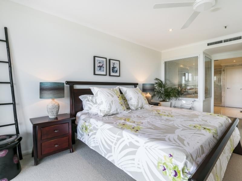 8 Goodwin Street, Kangaroo Point QLD 4169