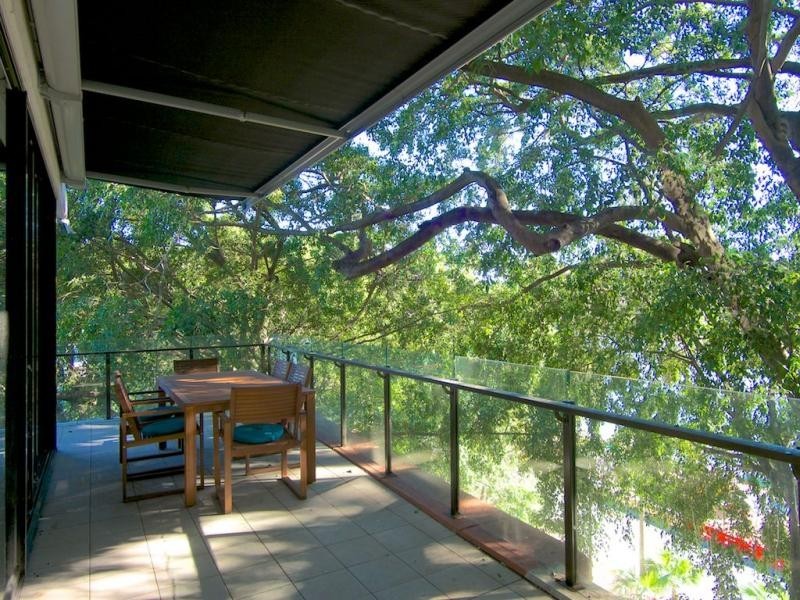 10 Pidgeon Cl., West End QLD 4101