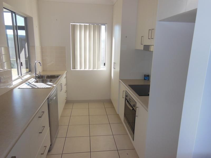 230 Pulgul St, Urangan QLD 4655