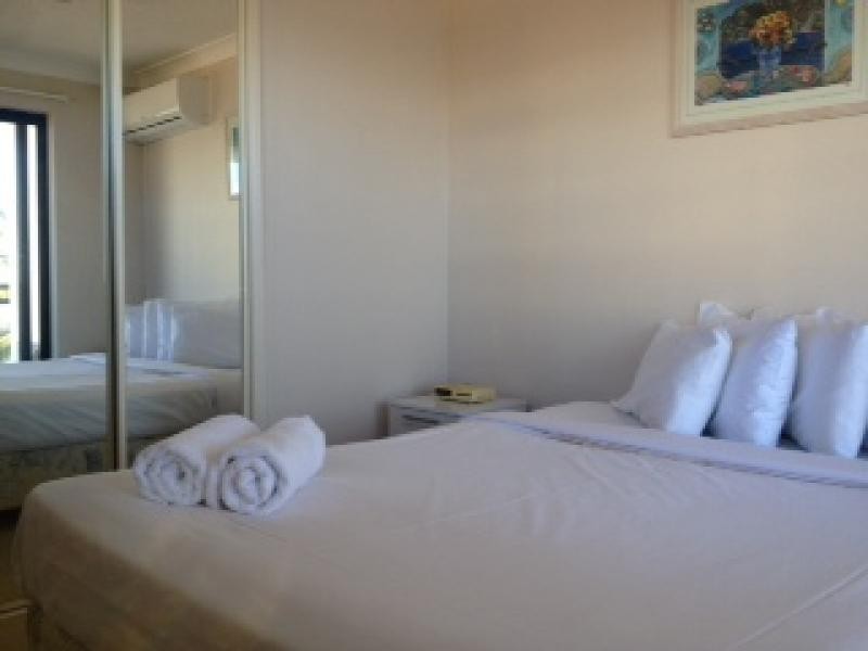 452 Marine Parade, Biggera Waters QLD 4216