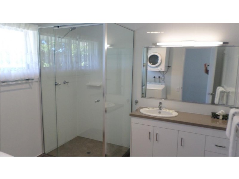 71 Esplanade, Bargara QLD 4670