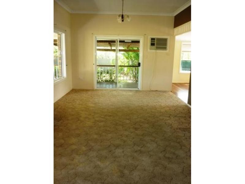 9 Verden Drive, Urangan QLD 4655