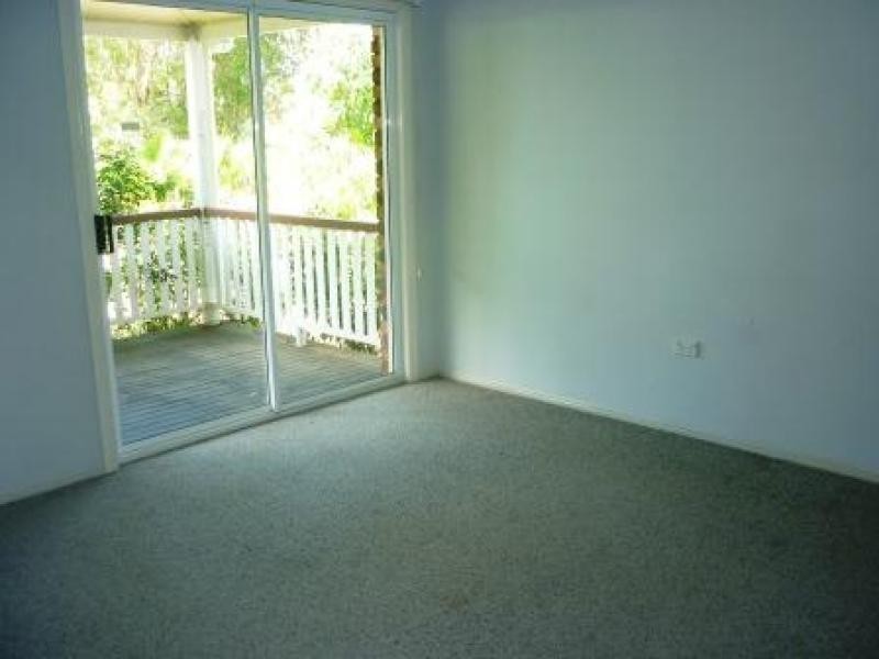 9 Verden Drive, Urangan QLD 4655