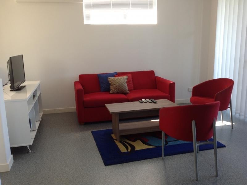 98 University Drive, Varsity Lakes QLD 4227