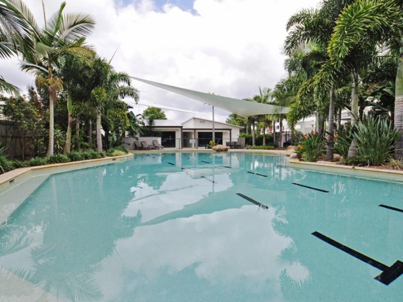 16 Surbiton Court, Carindale QLD 4152