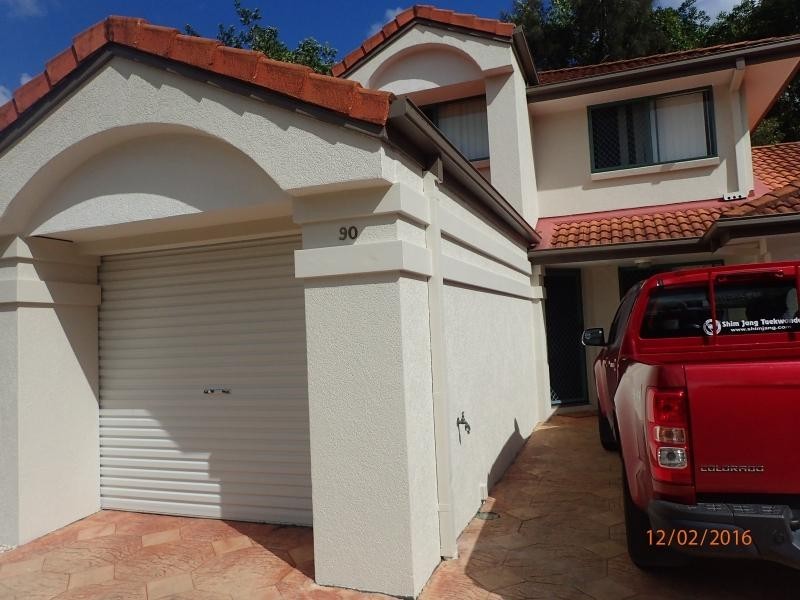 90/28 Ancona St, Carrara QLD 4211