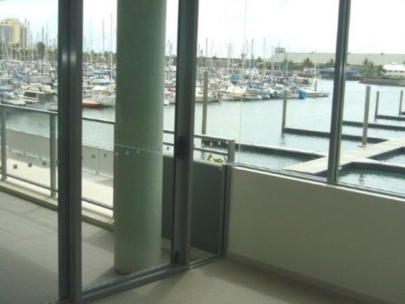 6 Mariners Drive, Townsville City QLD 4810