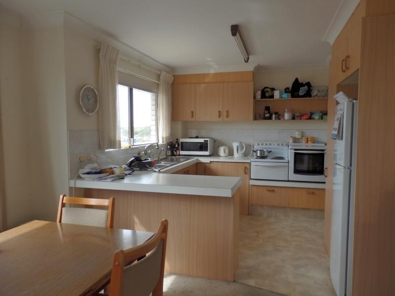 138 MARINE PARADE, Southport QLD 4215