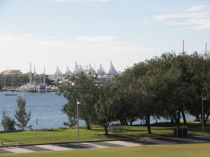 138 MARINE PARADE, Southport QLD 4215