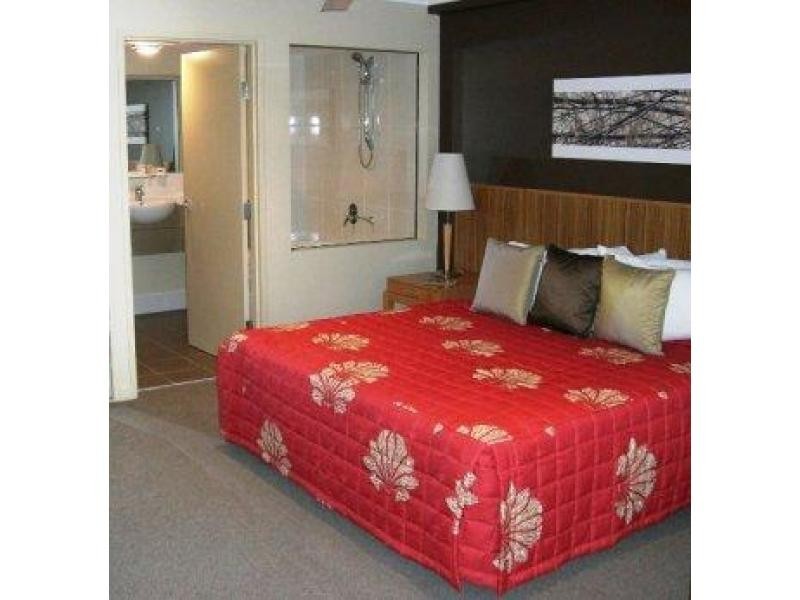 569 The Esplanade, Urangan QLD 4655